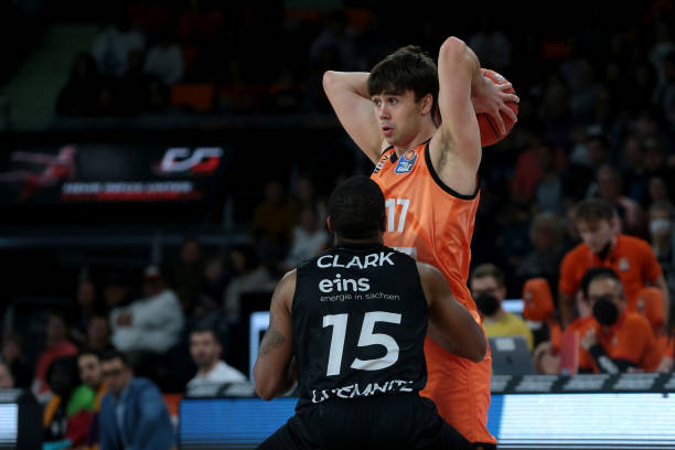 式和精确的 式和精确的